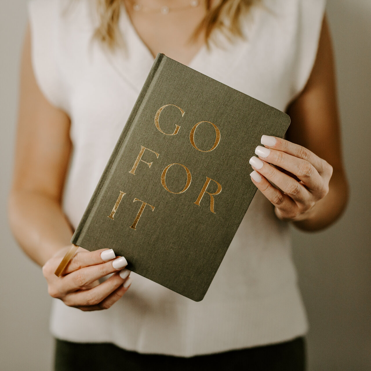 "Go for it" - Tun Sie es! | Puristisch und hochwertiges Notizbuch um motivierende Notizen und Ziele einzutragen