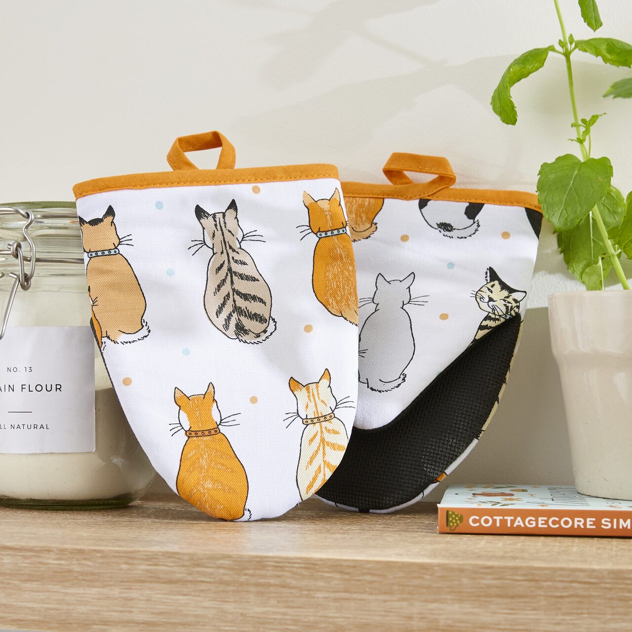 Ulster Weavers Topfhandschuhe | Motiv 'Wartende Katzen' | mit orangefarbenem Rand und Aufhängern