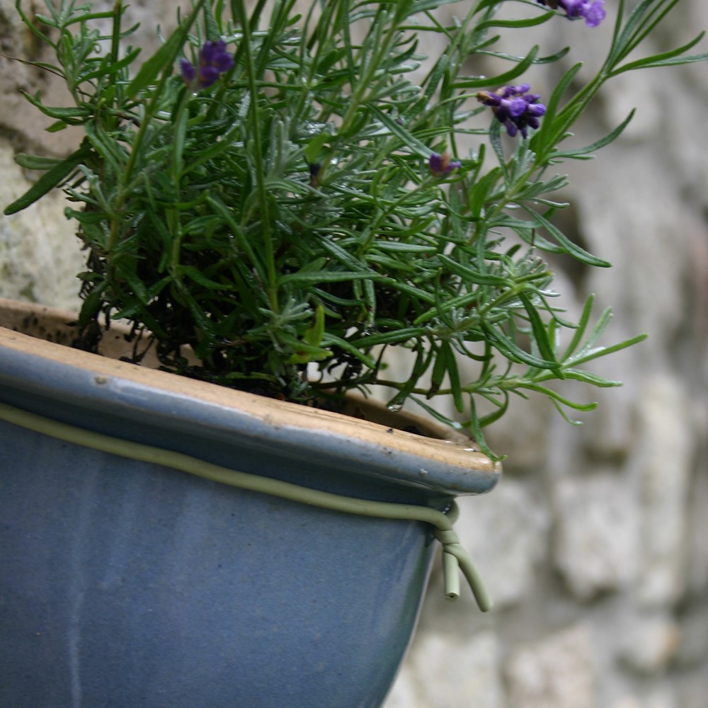 einfach mal einen Topf aufhängen - hält!