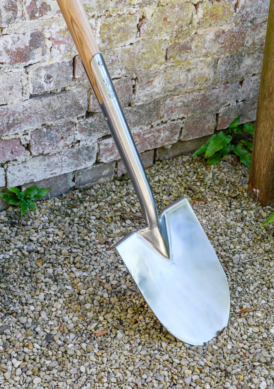 Spitzer Gartenspaten  | mit Blatt aus Edelstahl | Griff aus Eschenholz
