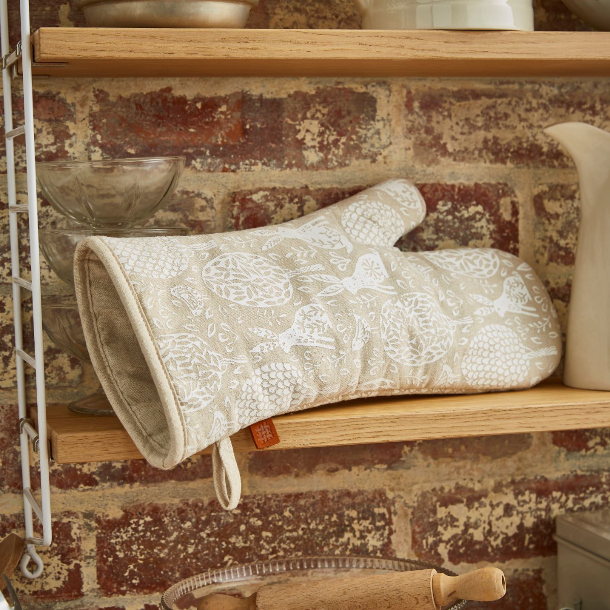 Ulster Weavers Ofenhandschuh, Design Cottontail Meadow