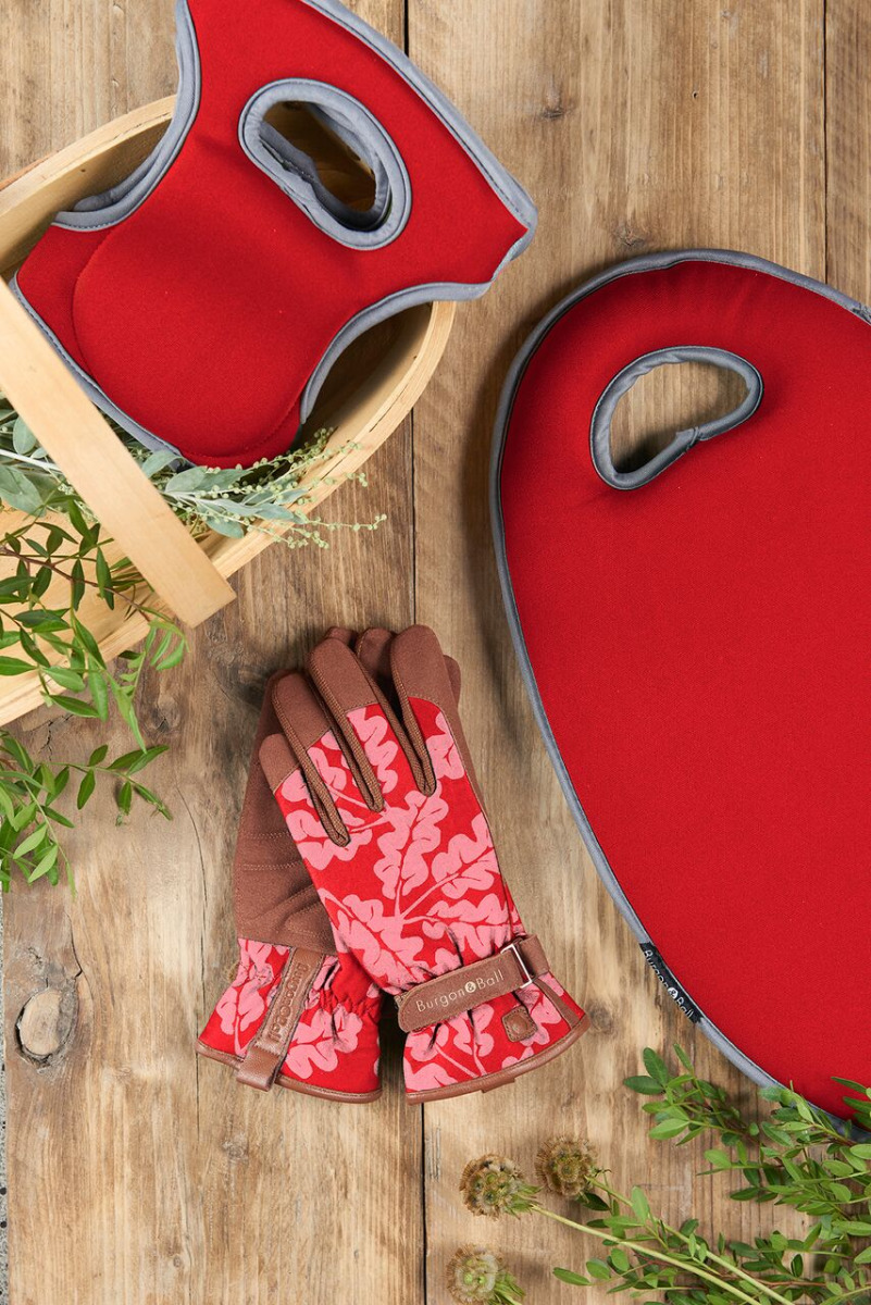 Gartenset-Rot
mit passenden Kniepolster und Love-the-Glove-Handchuhen Oak Leaf
