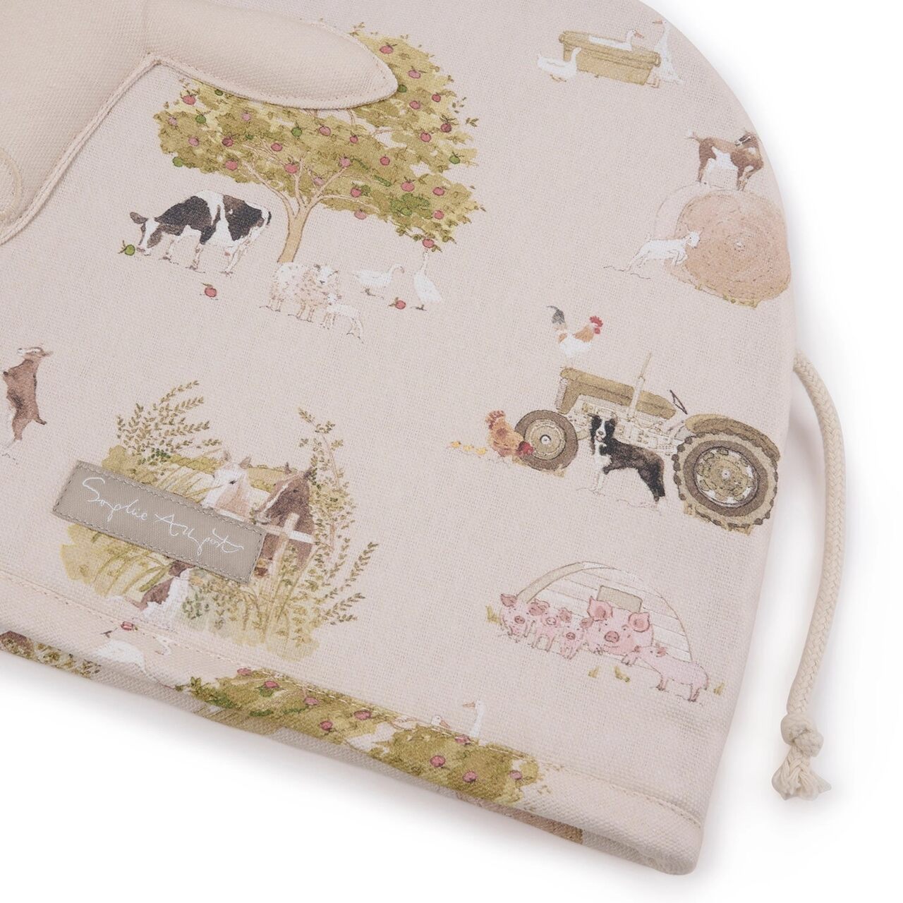 Landleben-Teehaube von Sophie Allport | Design "Farm Friends" | Szenen auf dem Bauernhof | mit einer Kordel als 'Kuhschwanz'
