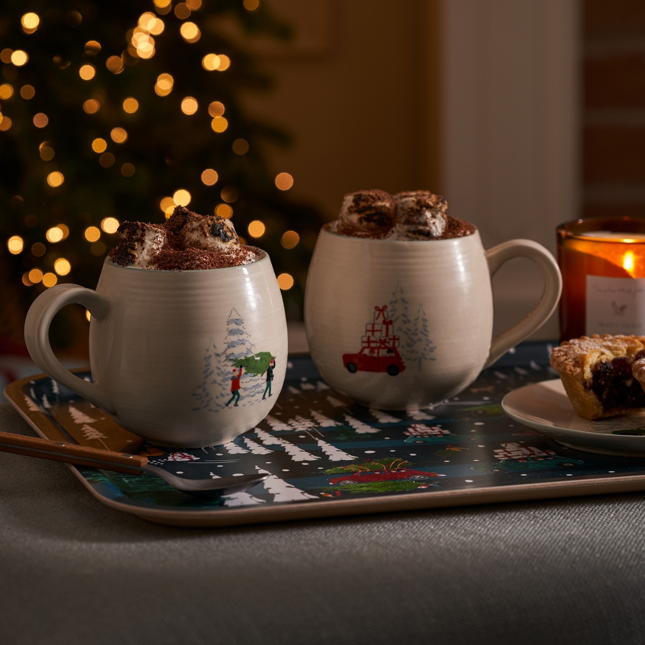 Steingutbecher | Home for Christmas | Vorder- und Rückseite | Sophie Allport, England