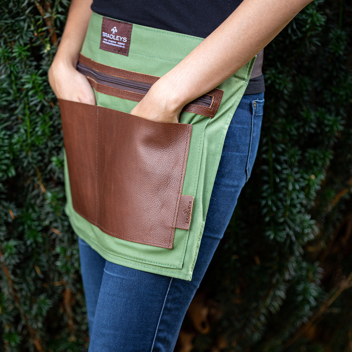 Bradley's Gartenschürze Leder u. Leinen mit Reißverschluss