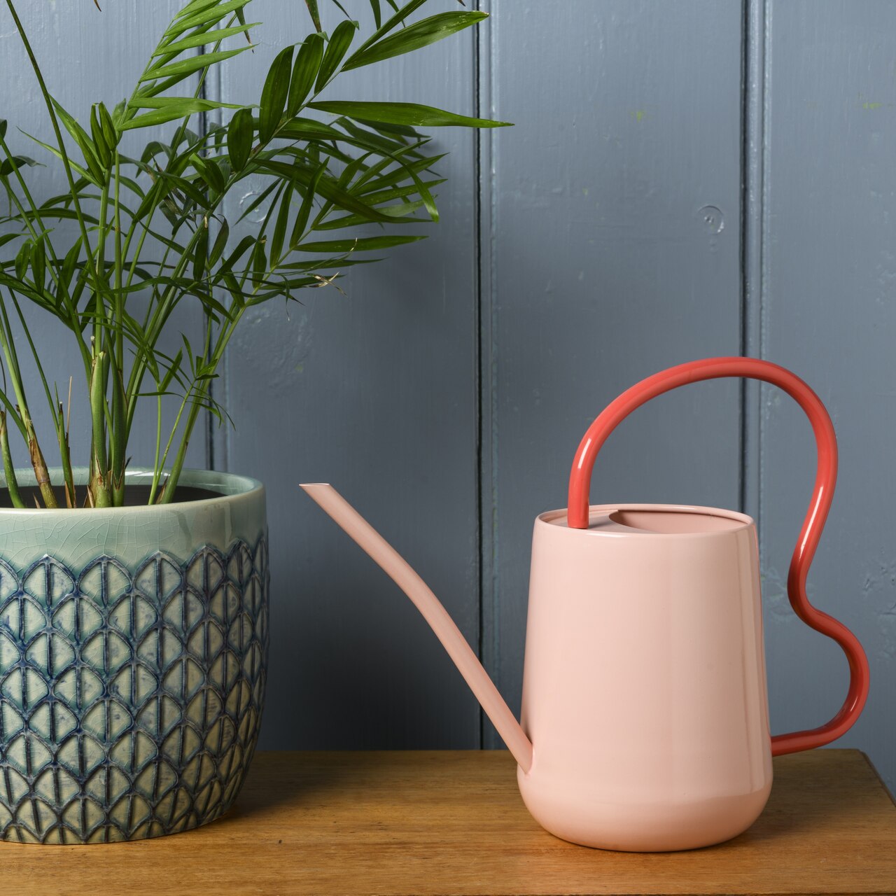 Rosa Zimmergießkanne - mit Wellengriff | von Burgon & Ball