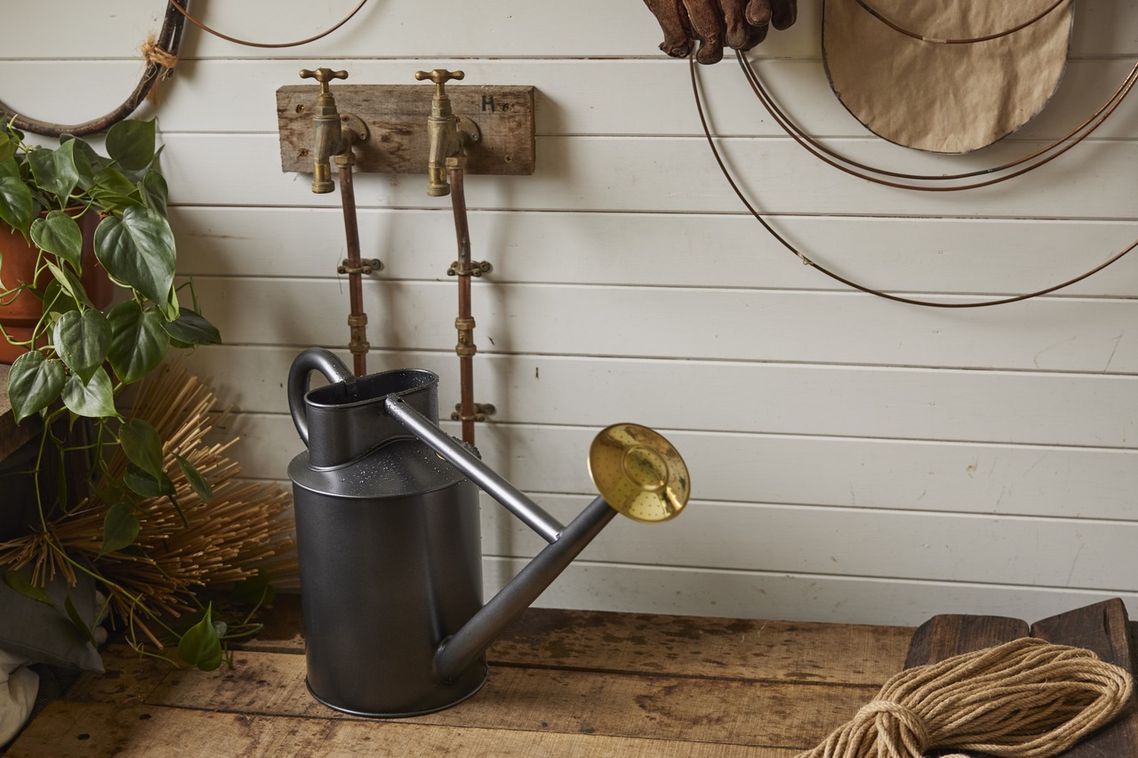 Haws Traditional Can | Graphit