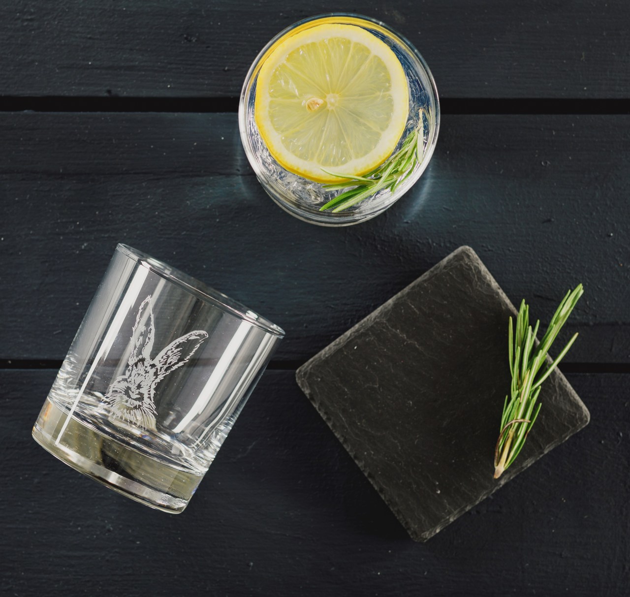 Whisky-Tumbler Hase & Glasuntersetzer aus Schiefer