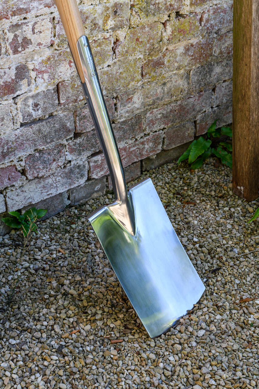 Gartenspaten | mit hohem Schaft und Blatt aus Edelstahl
