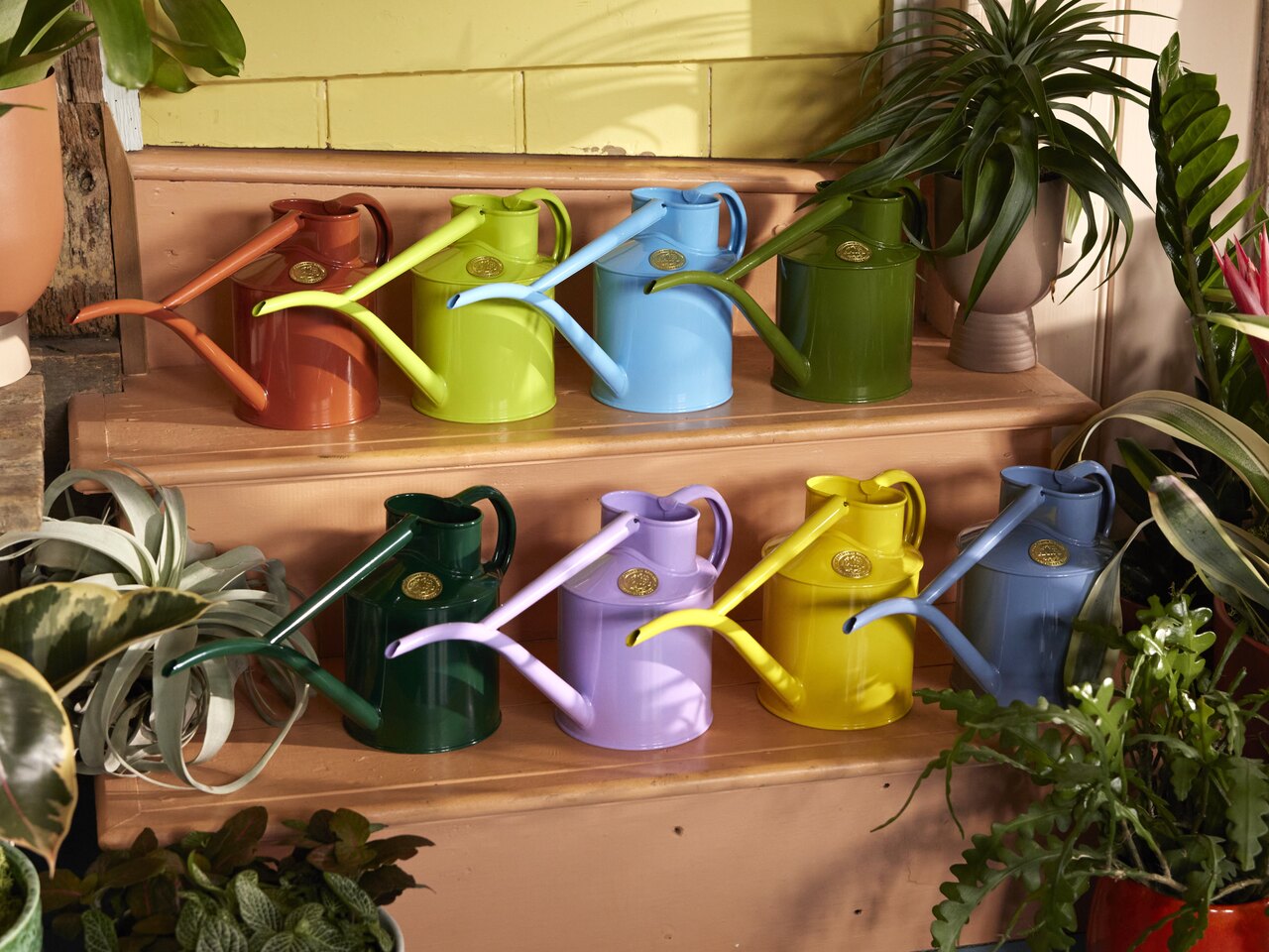 Die neue Farbenpalette der Haws Pot Waterer 2 Pint