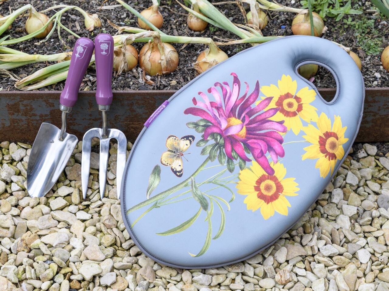 Sommeraster Kniekissen mit Werkzeugen