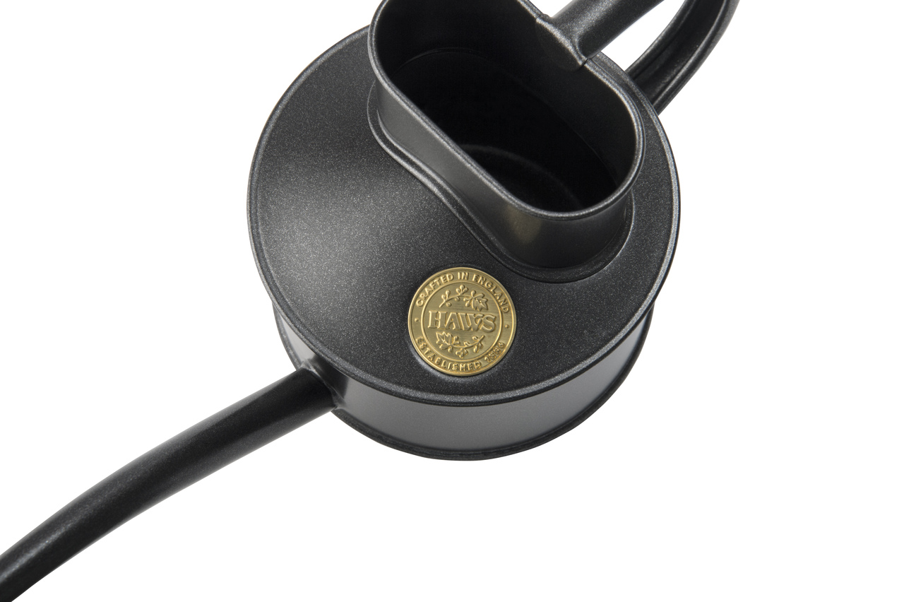 Haws Pot Waterer 1 Pint | Zimmergießkanne Graphit | Haws-Medaillon