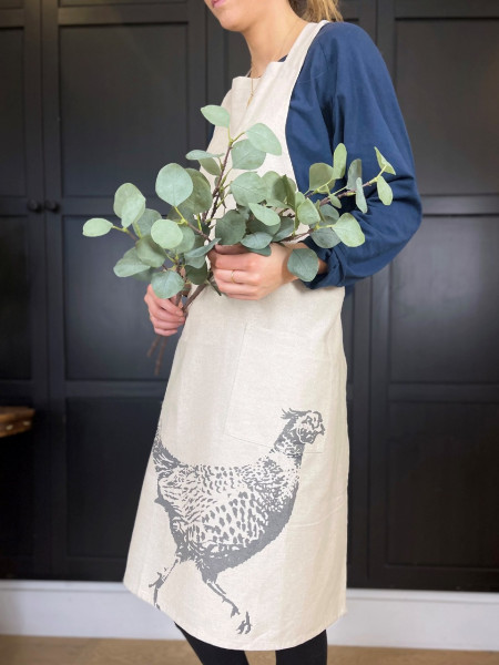 Schürze Fasan | Leinen 50/50 | The Linen Table, Selbrae House