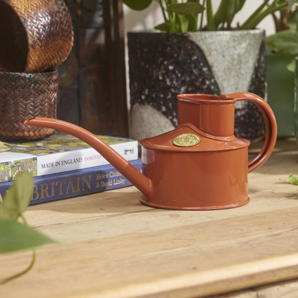 Haws Zimmergießkanne Pot Waterer 1 Pint | Terracotta-Orange