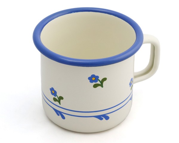 Emailletasse mit Blümchendekor