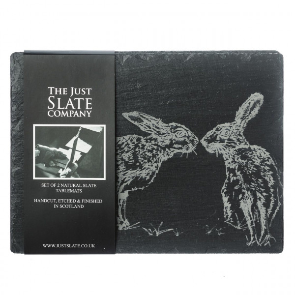 Käseplatte aus Schiefer, Motiv Kissing Hares | The Just Slate Company