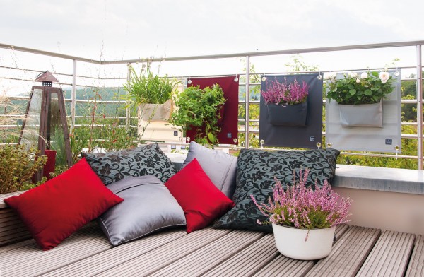 So könnte es auf dem Balkon aussehen.