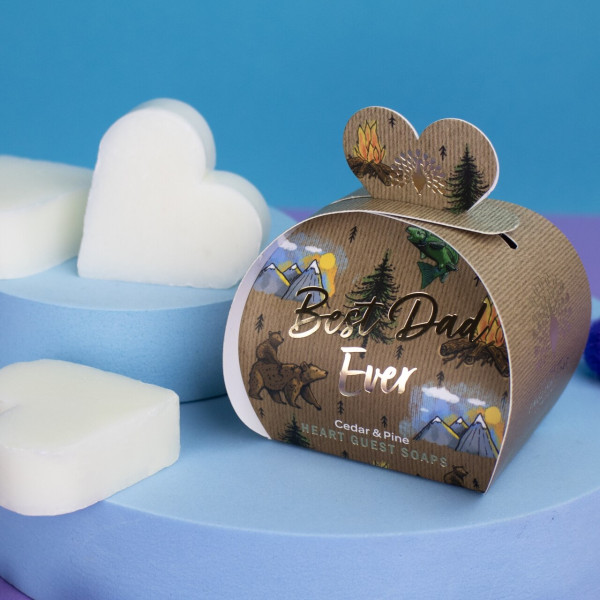 Geschenkbox mit drei Luxus-Seifenherzchen - Zeder und Kiefer | von 'The English Soap Company'