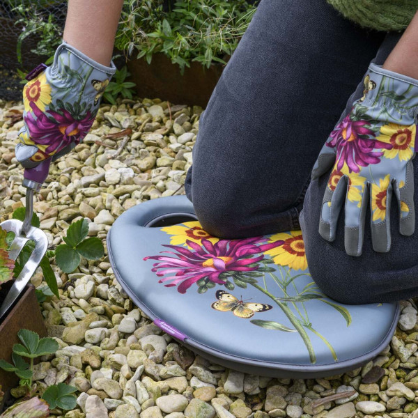 Sommeraster Kniekissen mit Handschuhen