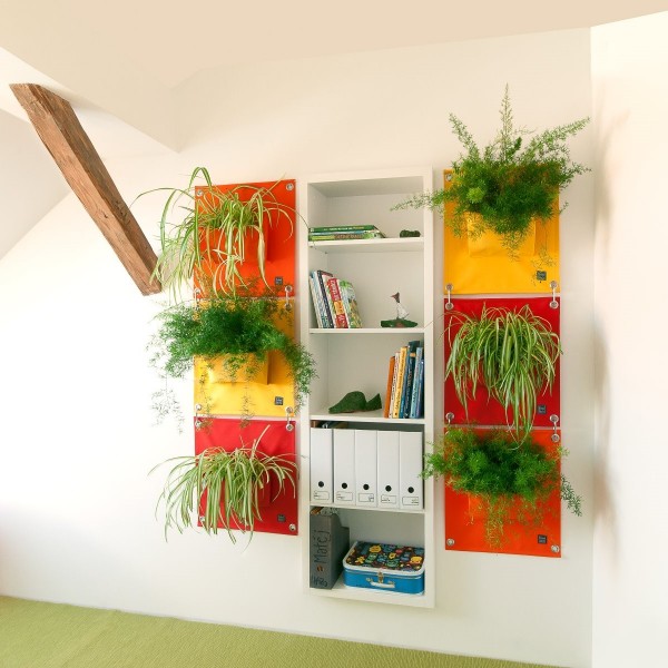 Hänge-Pflanztaschen AMMA oder PEVA: Oben und unten je 2 Schrauben und dazwischen mit den Karabinern verbunden