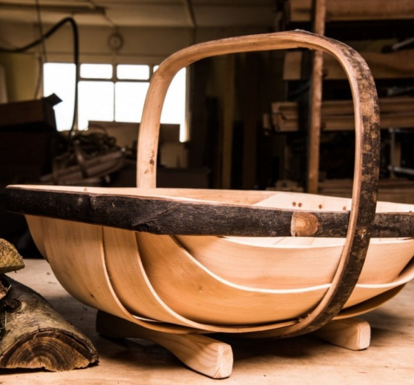 Royal Sussex Fireside Log Trug, seitlich