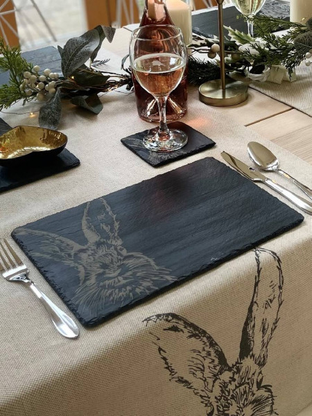 Hase | 2-er Platzset aus Schiefer | weihnachtlich dekoriert