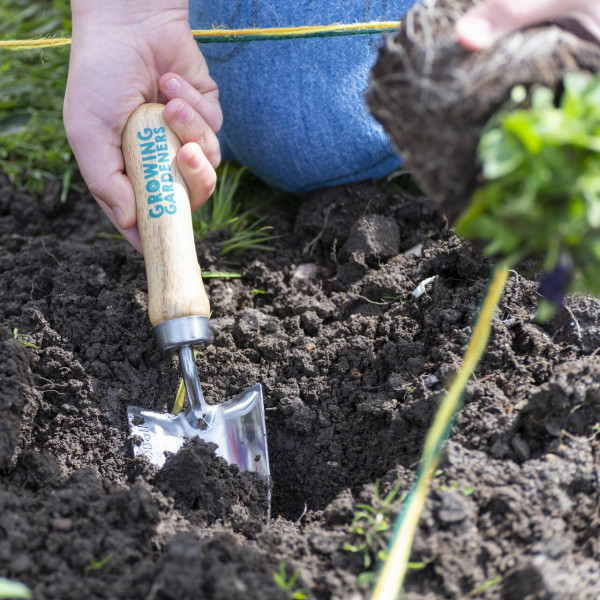 Kinder-Gartenschaufel aus Edelstahl | Griff aus FSC©-zertifiziertem Hartholz