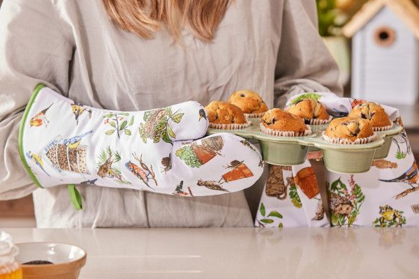 Ulster Weavers Garden Birds Gauntlet, Oven Glove